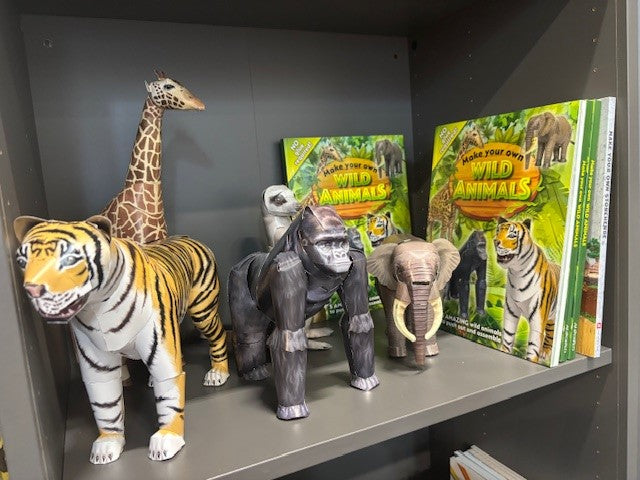 Make Your Own Wild Animals. 5 AMAZING wild animals to push out and assemble | Gift Book | Books Make Great Gifts
